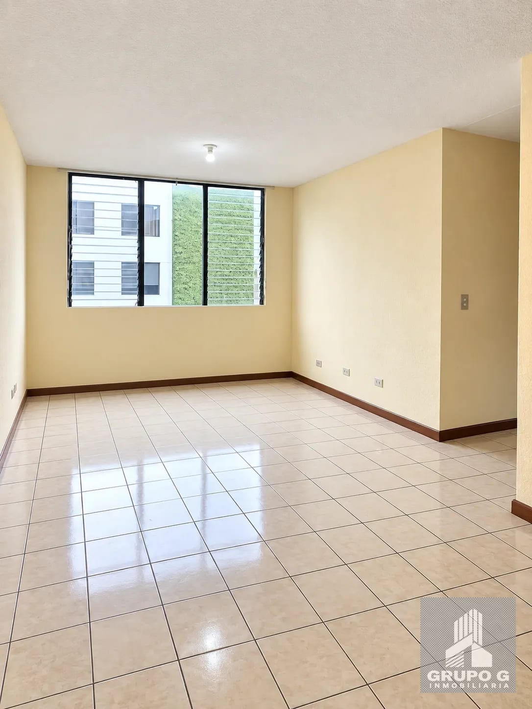 Apartamento en renta en Boulevard Acatán, Zona 16 — Apartamento en Alquiler en Zona 16, Guatemala, Ciudad — foto 2 de 10