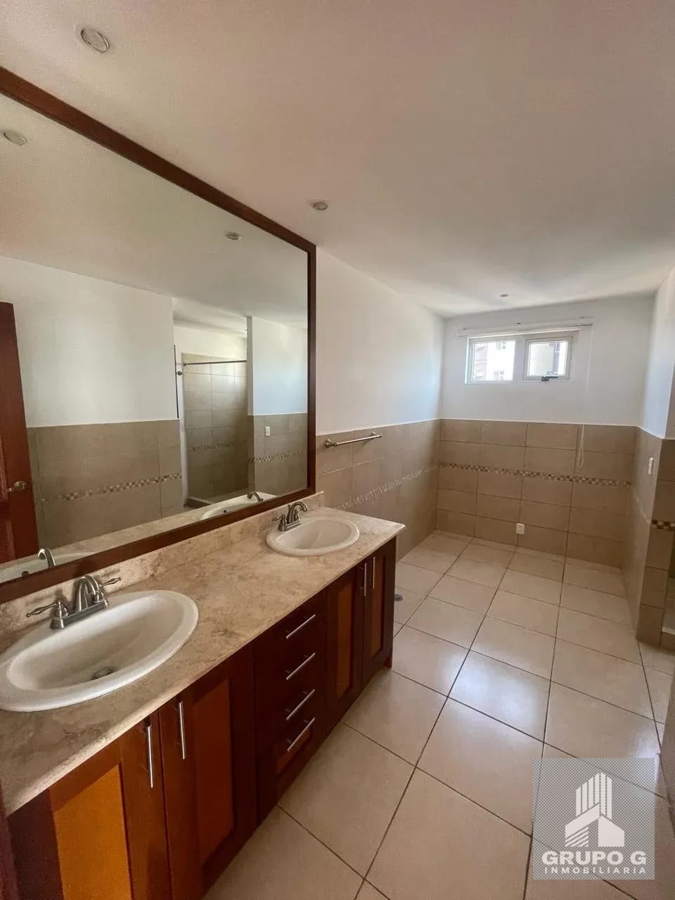 Apartamento en Renta en Zona 15 con Balcón — Apartamento en Alquiler en Zona 15, Guatemala, Ciudad — foto 2 de 12