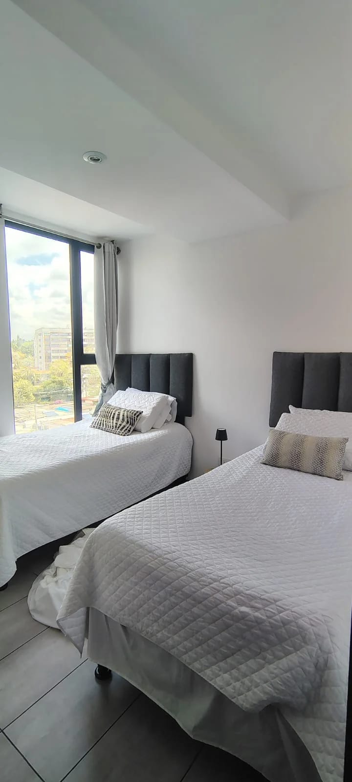 Lindo Apartamento en Venta Edificio Morea Zona 15 VHII- Amueblado completo y línea blanca — Apartamento en Venta en Morea, Zona 15, Guatemala, Ciudad — foto 3 de 13