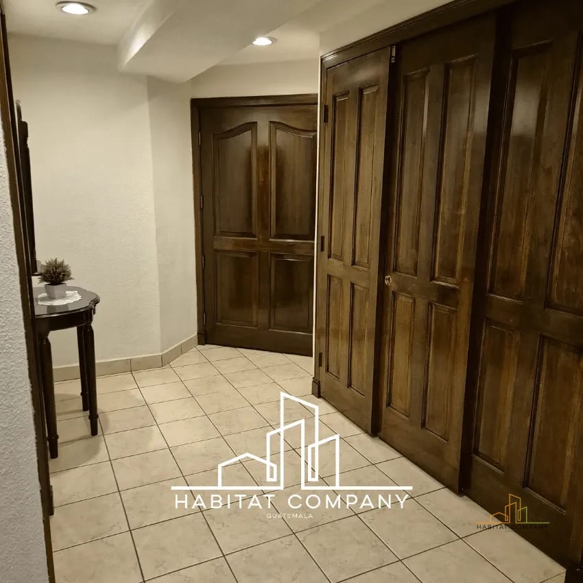 Furnished Apartment for Rent in Zone 14 Near Europlaza | 2 Bedrooms | Pool & Gym | US$1,175 — Apartamento en Alquiler en Zona 14, Guatemala, Ciudad — foto 2 de 8
