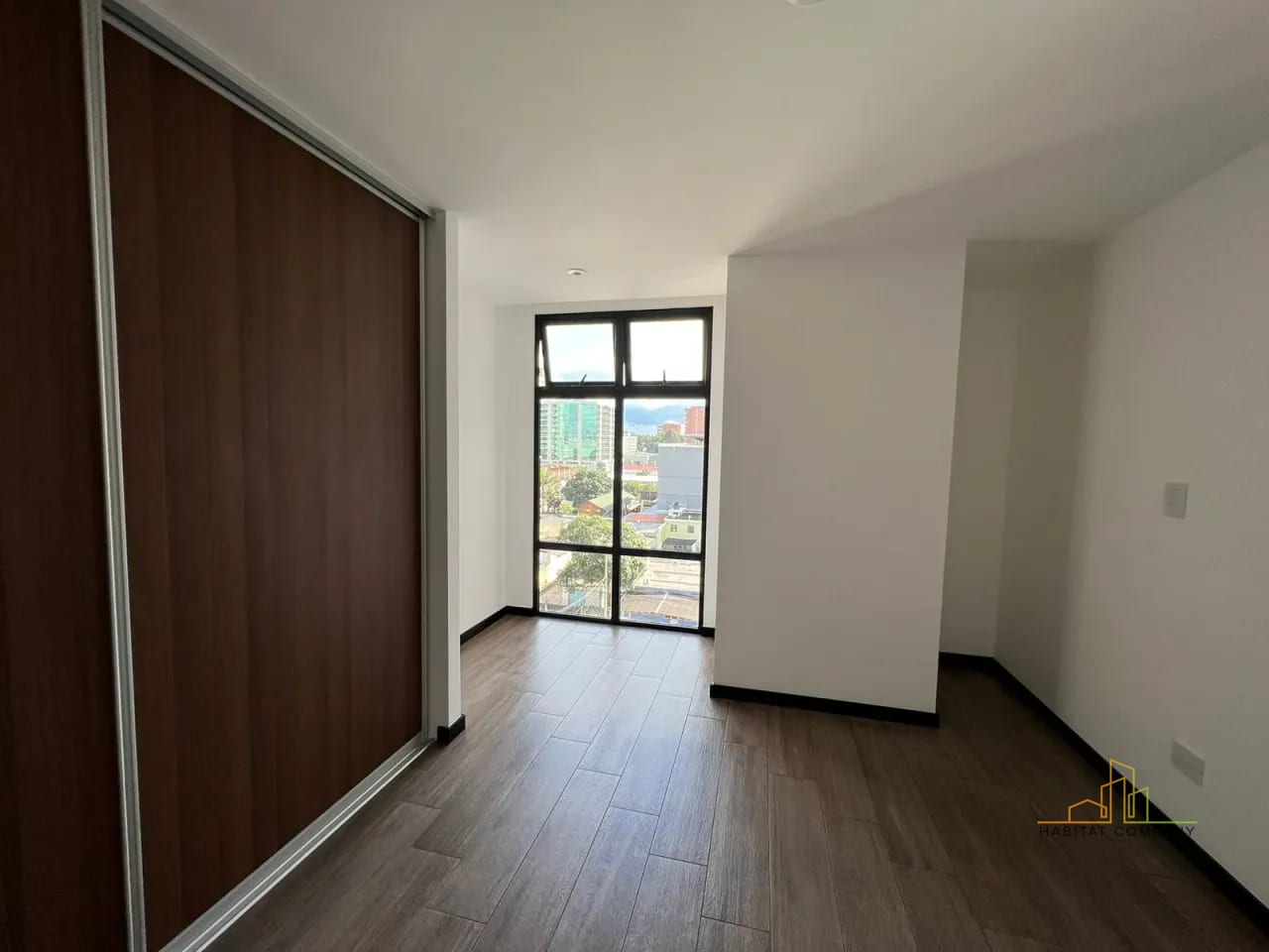 Apartamento en Venta IQ10 Zona 10 | 2 Habitaciones | 2 Parqueos | Balcón | Amenidades Premium | US$225,000 — Apartamento en Venta en IQ10, Zona 10, Guatemala, Ciudad — foto 3 de 6
