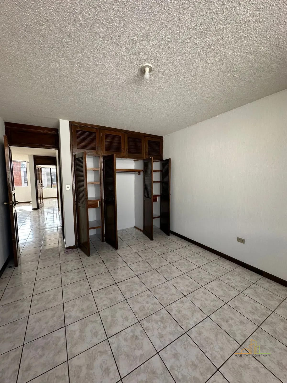 Casa Renta Carretera a El Salvador KM 16-20 - Entrada Calle de Olmeca en Residencial con garita — Casa en Alquiler en Carretera a El Salvador, Guatemala, Ciudad — foto 7 de 13