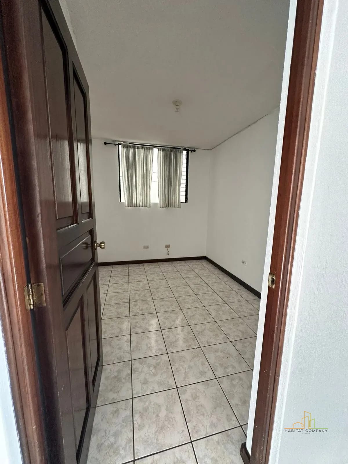Casa Renta Carretera a El Salvador KM 16-20 - Entrada Calle de Olmeca en Residencial con garita — Casa en Alquiler en Carretera a El Salvador, Guatemala, Ciudad — foto 9 de 13