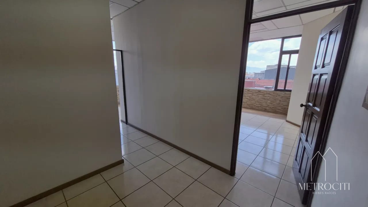 Se renta oficina amplia en edificio El centro zona 1 — Oficina en Alquiler en El Centro, Zona 1, Guatemala, Ciudad — foto 4 de 7