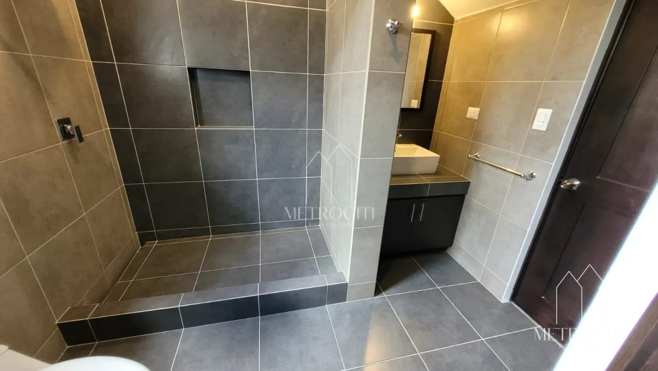 Se renta apartamento moderno tipo loft en zona 16 — Apartamento en Alquiler en La Montaña, Zona 16, Guatemala, Ciudad — foto 3 de 6