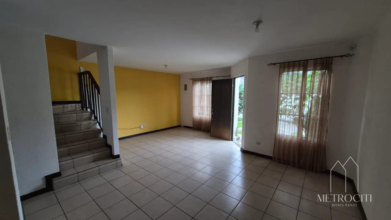 Se vende casa para remodelar en carretera a El Salvador — Casa en Venta en Carretera a El Salvador, Guatemala, Ciudad — foto 1 de 7