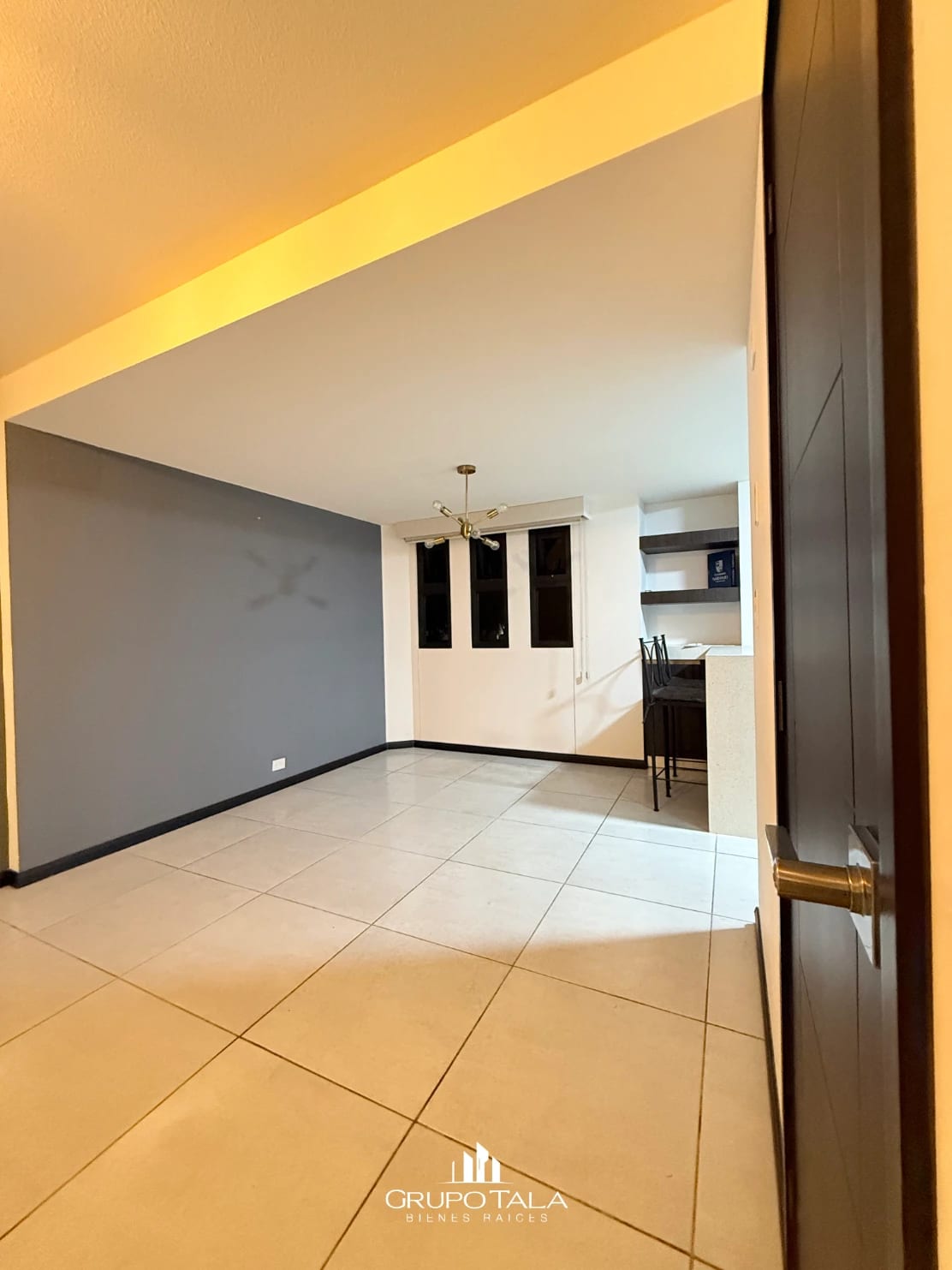 Espectacular Casa en Venta Condado Naranjo Mixco — Casa en Venta en Condado Naranjo, Zona 4 Mixco, Guatemala, Ciudad — foto 2 de 8
