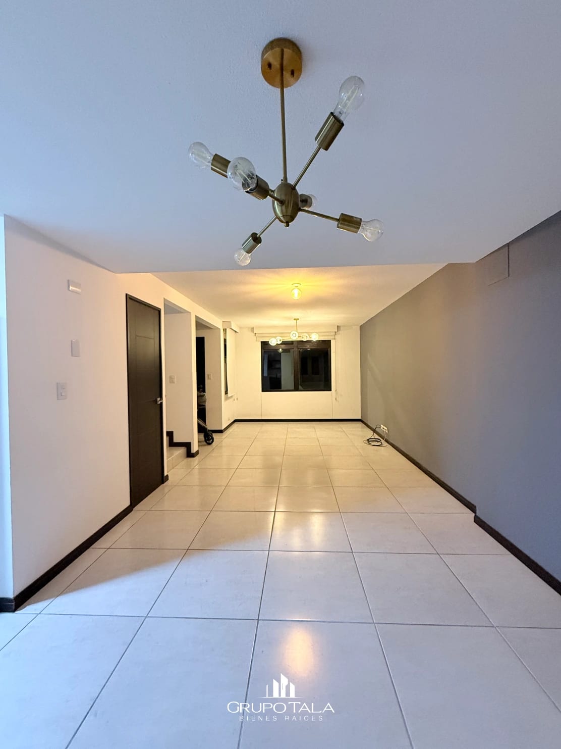 Espectacular Casa en Venta Condado Naranjo Mixco — Casa en Venta en Condado Naranjo, Zona 4 Mixco, Guatemala, Ciudad — foto 3 de 8