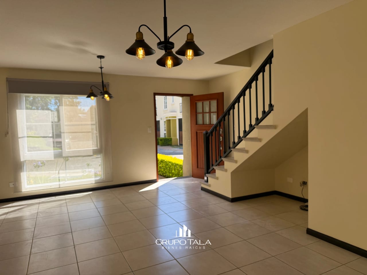 Linda Casa en Venta en zona 4 de Mixco, Condado Naranjo — Casa en Venta en Condado Naranjo, Zona 4 Mixco, Guatemala, Ciudad — foto 7 de 10
