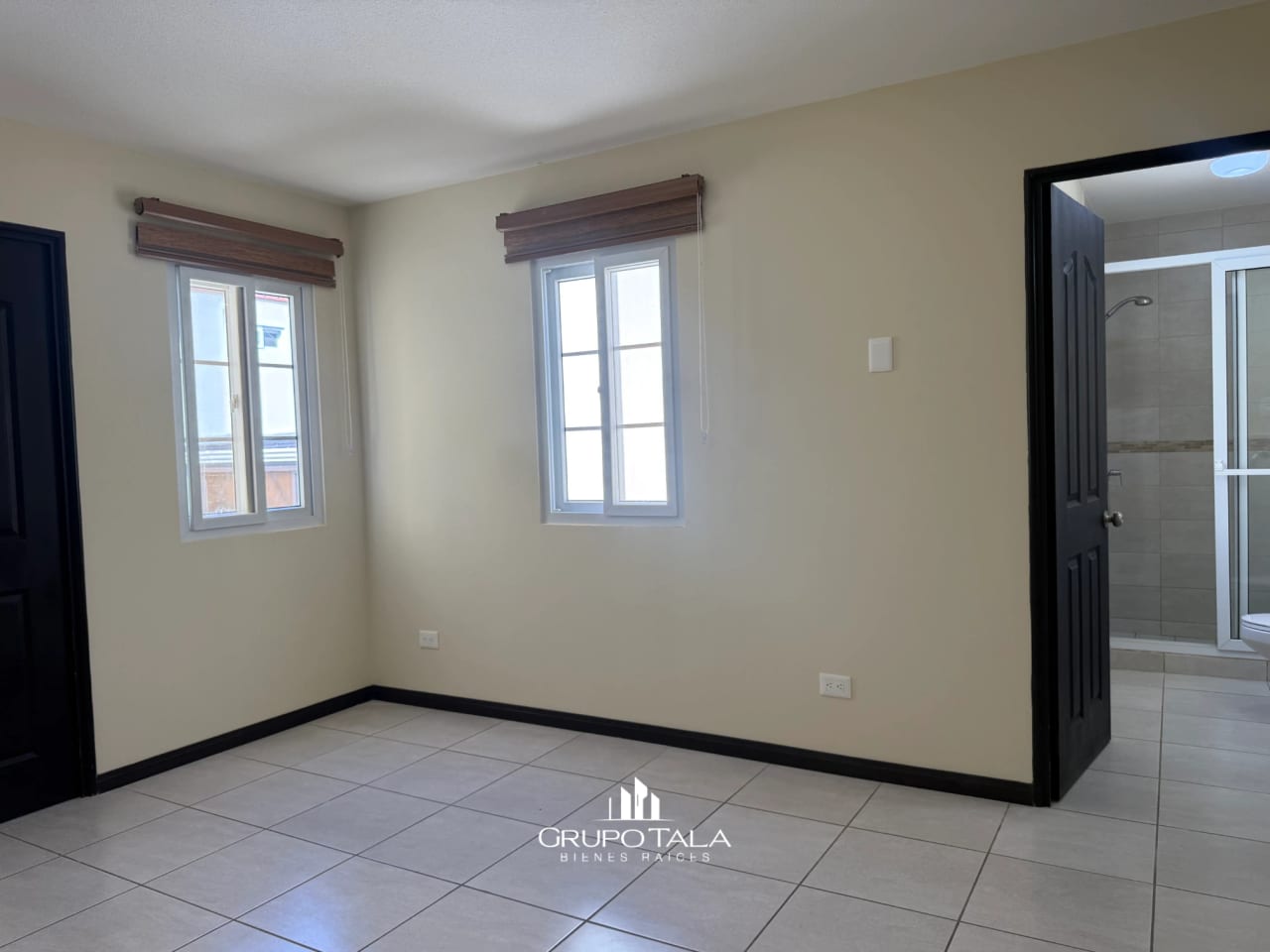 Linda Casa en Venta en zona 4 de Mixco, Condado Naranjo — Casa en Venta en Condado Naranjo, Zona 4 Mixco, Guatemala, Ciudad — foto 9 de 10