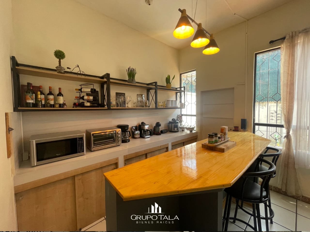 Bella Casa Amplia en Venta, zona 16 — Casa en Venta en Zona 16, Guatemala, Ciudad — foto 3 de 9