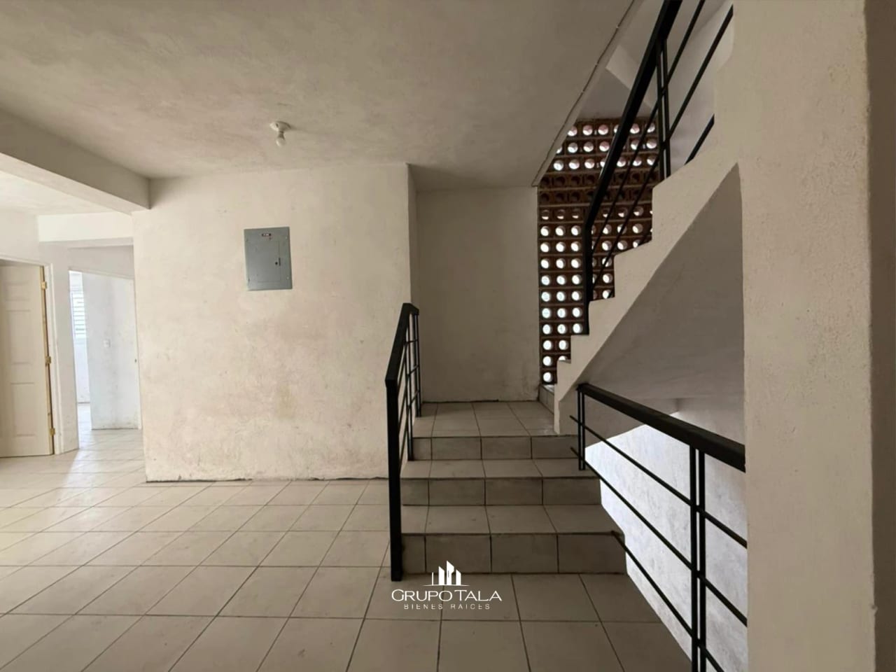Amplio Edificio en Renta zona 4 🏢. — Edificio en Alquiler en Zona 4, Guatemala, Ciudad — foto 2 de 8