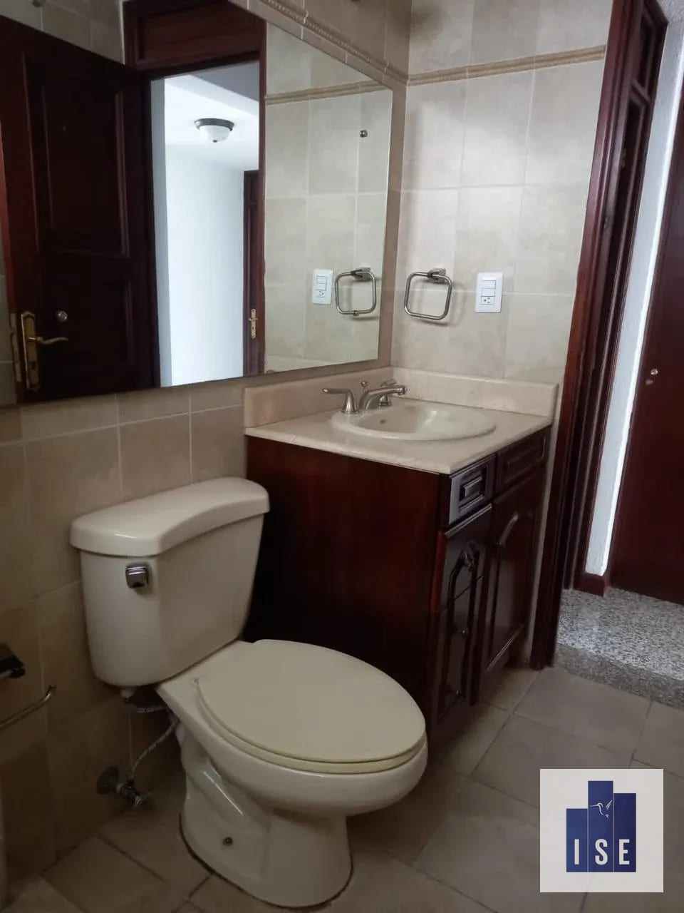 Casa en Alquiler Z.10 dentro de condominio — Casa en Alquiler en Zona 10, Guatemala, Ciudad — foto 3 de 10