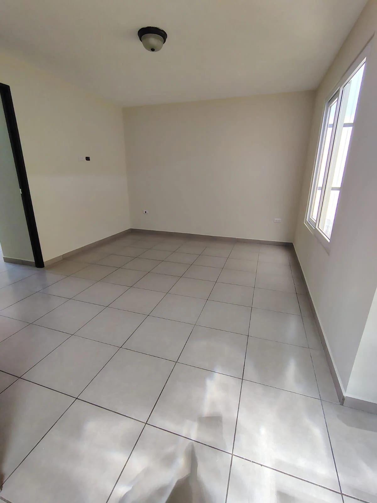 VENDO CASA EN COND. ALAMEDAS DE SANTO DOMINGO, KM 30.5 CAES — Casa en Venta en Carretera a El Salvador, Guatemala, Ciudad — foto 8 de 17
