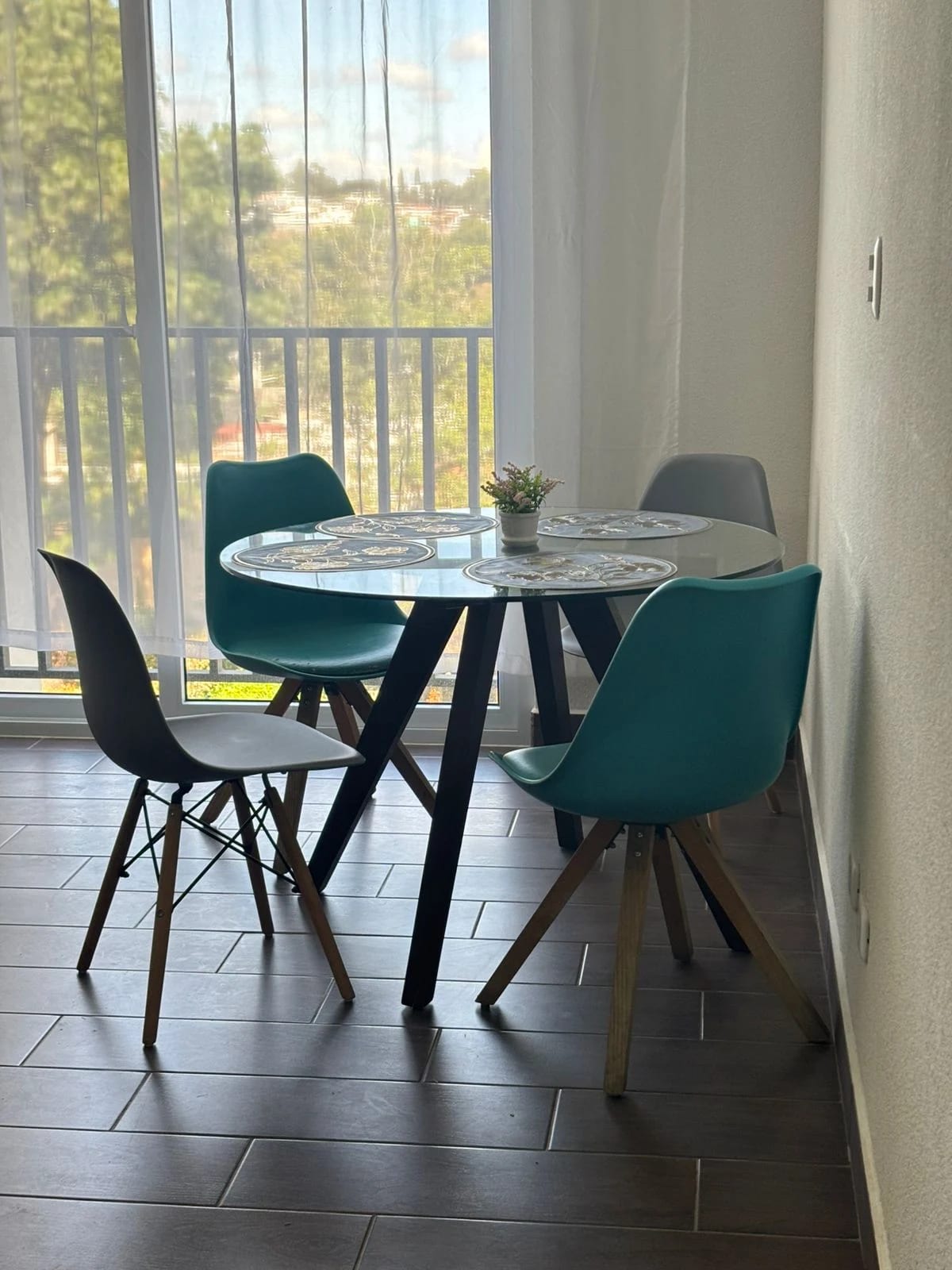 RENTO APARTAMENTO EN AMI ZONA 10 DE MIXCO — Apartamento en Alquiler en Zona 4 Mixco, Guatemala, Ciudad — foto 3 de 10