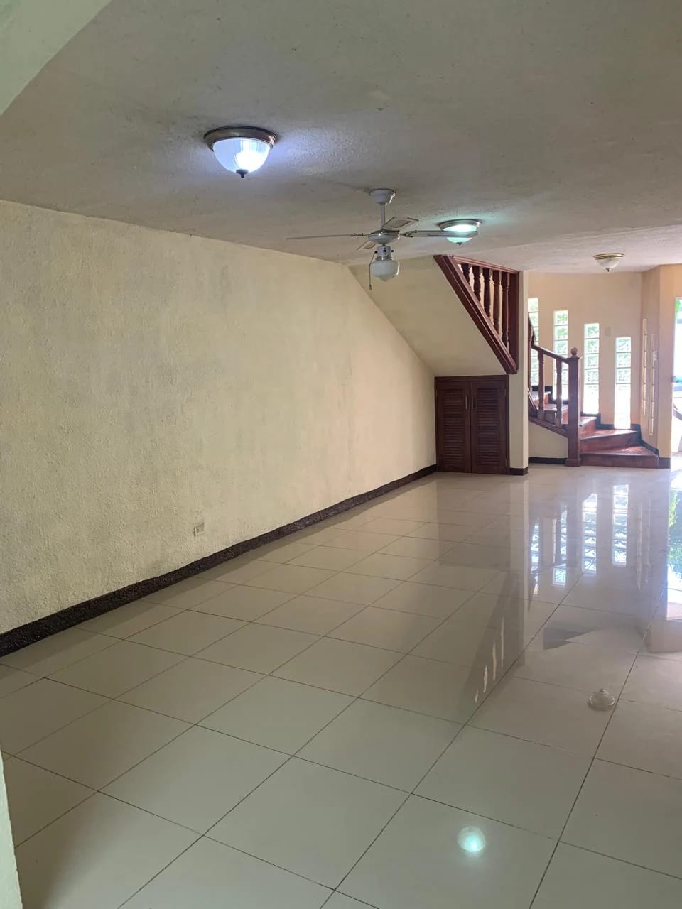 VENDO CASA EN RESIDENCIAL VALLE DE LA MARIPOSA, AMATITLÁN. — Casa en Venta en Amatitlán, Guatemala, Ciudad — foto 5 de 17