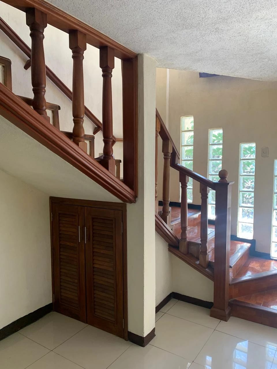 VENDO CASA EN RESIDENCIAL VALLE DE LA MARIPOSA, AMATITLÁN. — Casa en Venta en Amatitlán, Guatemala, Ciudad — foto 8 de 17