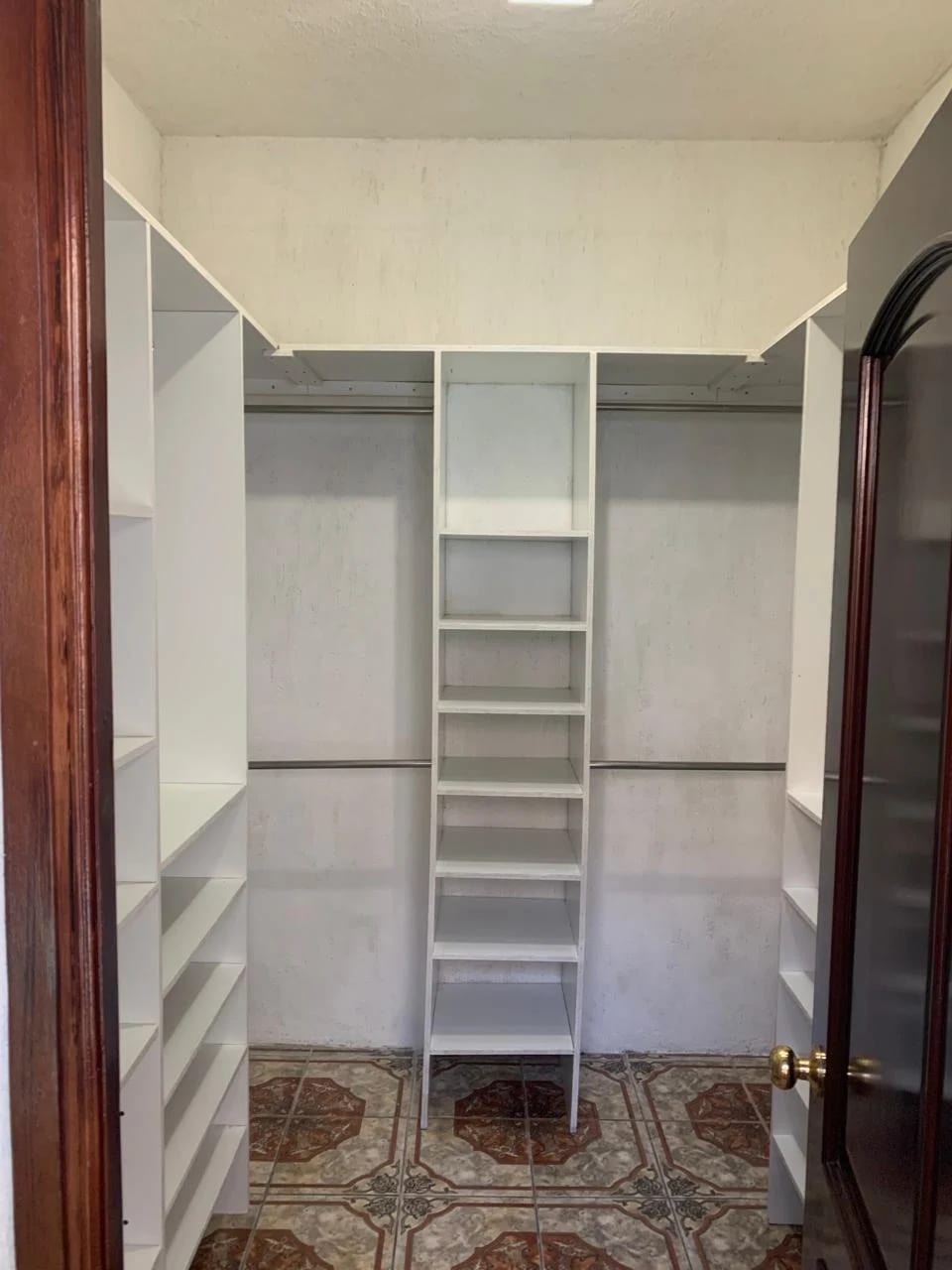 VENDO CASA EN RESIDENCIAL VALLE DE LA MARIPOSA, AMATITLÁN. — Casa en Venta en Amatitlán, Guatemala, Ciudad — foto 15 de 17