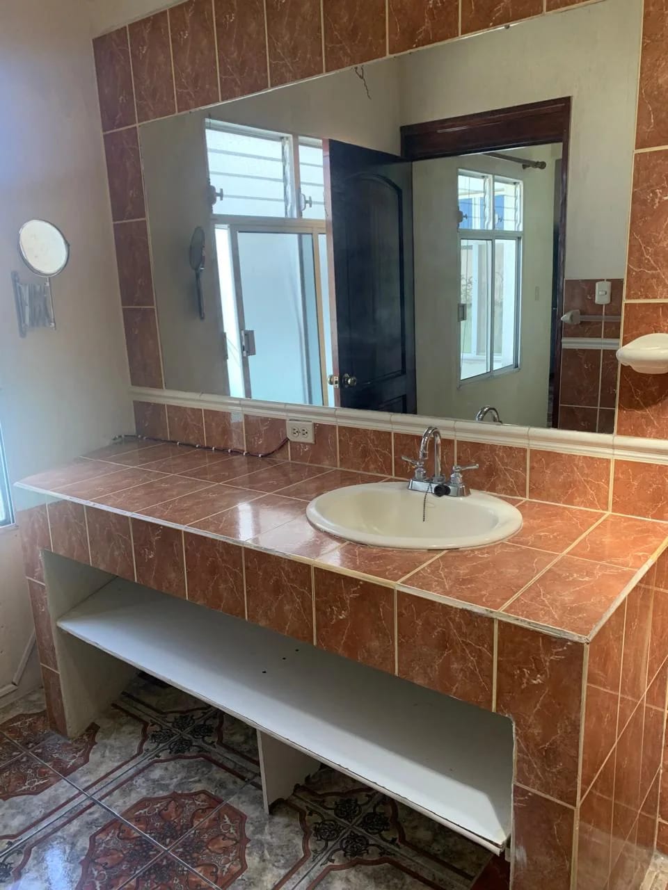 VENDO CASA EN RESIDENCIAL VALLE DE LA MARIPOSA, AMATITLÁN. — Casa en Venta en Amatitlán, Guatemala, Ciudad — foto 16 de 17