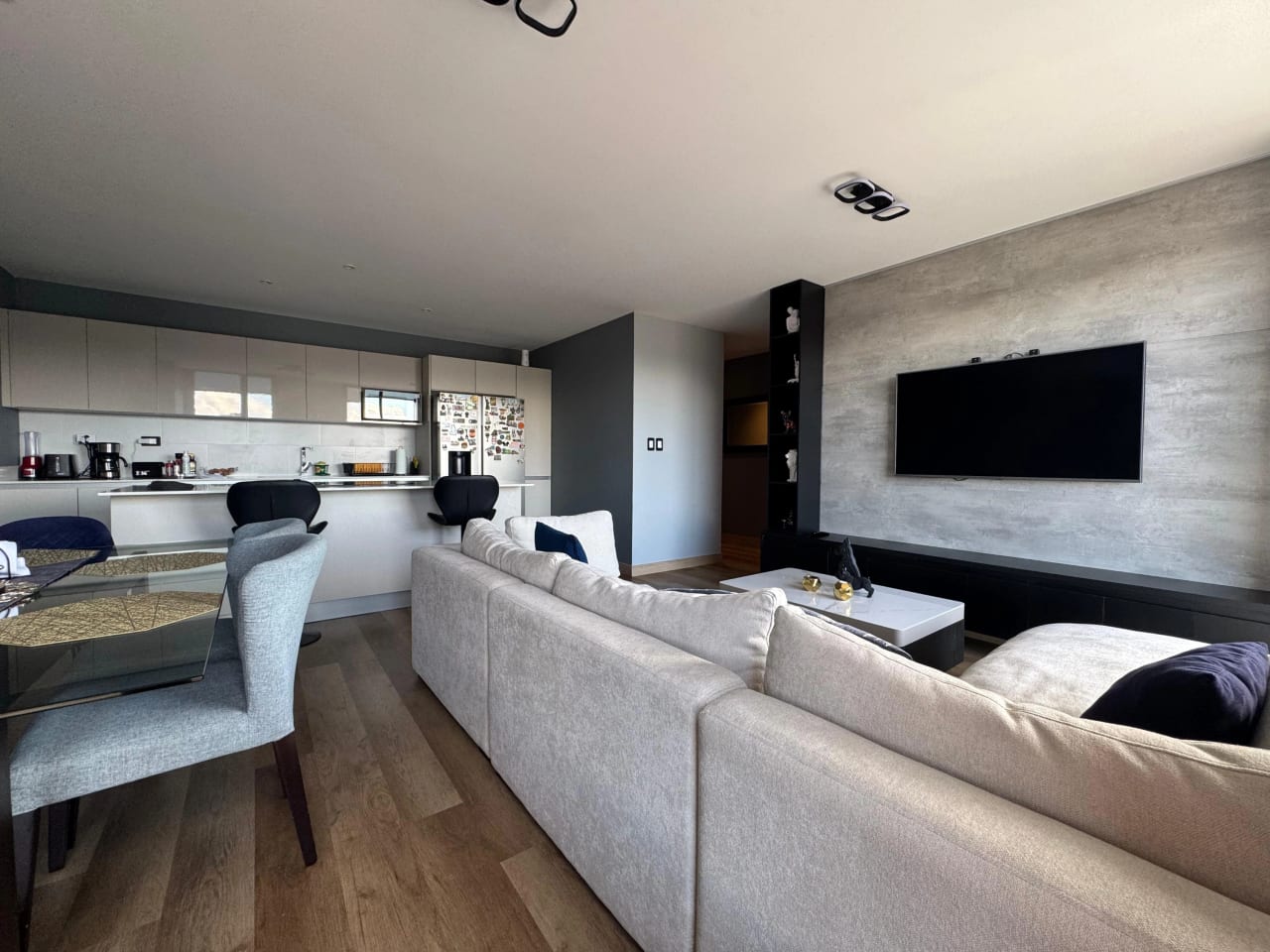 VENDO APARTAMENTO DE 3 HABITACIONES EN EDIFICIO TOMUS ZONA 15 — Apartamento en Venta en Zona 15, Guatemala, Ciudad — foto 4 de 17