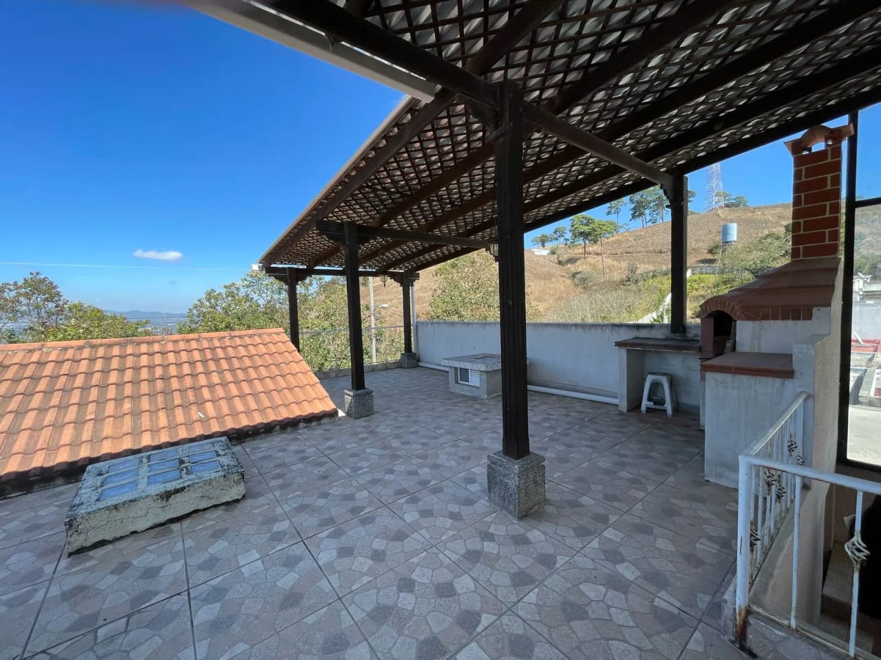 VENDO CASA EN RESIDENCIALES LOS OLIVOS ZONA 18 — Casa en Venta en Zona 18, Guatemala, Ciudad — foto 15 de 16
