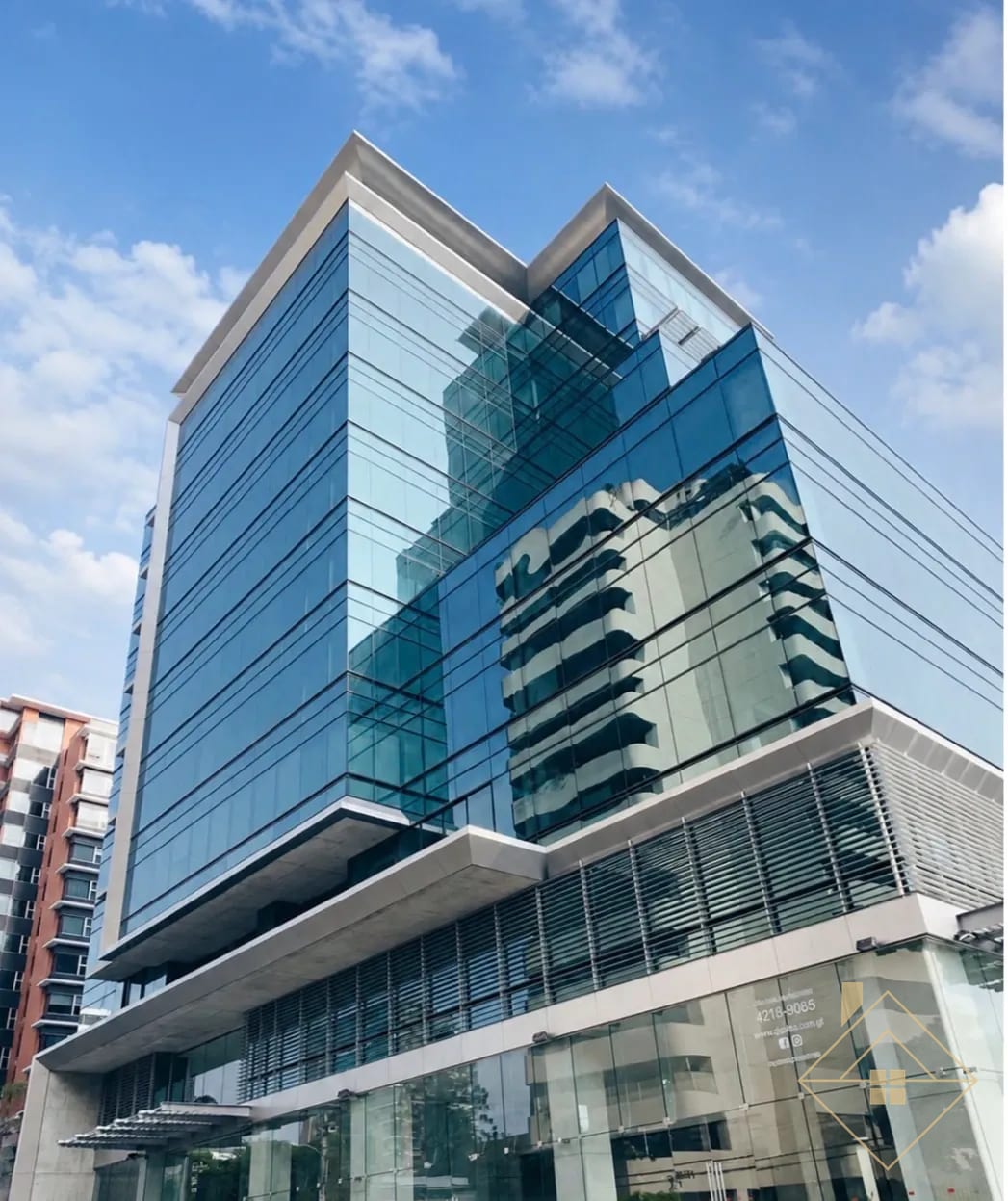 Oficina equipada en renta zona 10 — Oficina en Alquiler en Optima Centro de Negocios, Zona 10, Guatemala, Ciudad — foto 1 de 11
