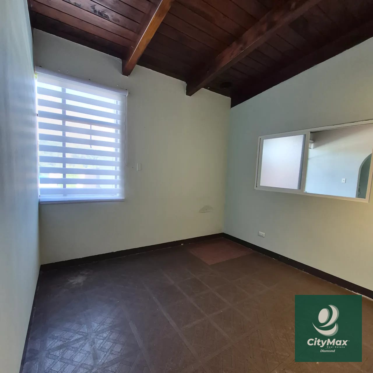 Casa en renta para uso de oficinas en zona 15 Vista Hermosa 1 — Casa en Alquiler en Vista Hermosa I, Zona 15, Guatemala, Ciudad — foto 2 de 17