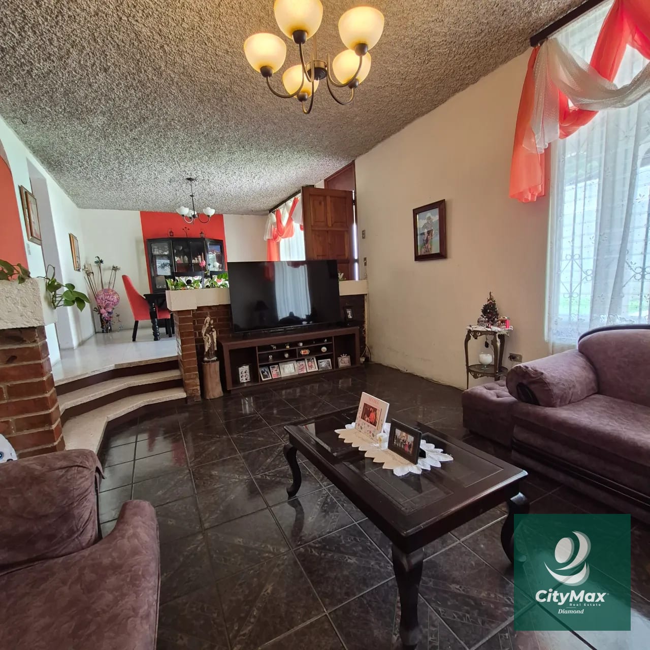 Casa en venta en Bosques de San Nicolás zona 4 Mixco — Casa en Venta en Bosques de San Nicolás, Zona 4 Mixco, Guatemala, Ciudad — foto 1 de 17