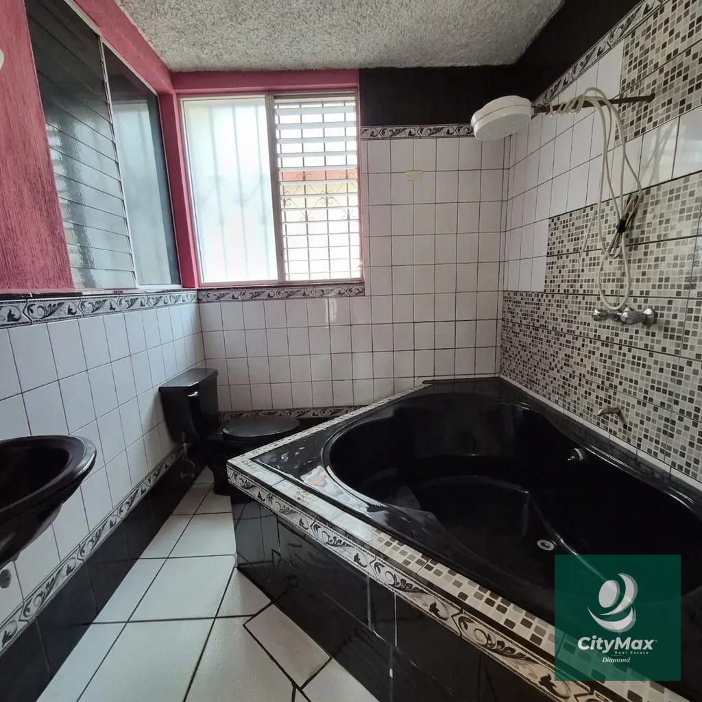 Casa en venta en Bosques de San Nicolás zona 4 Mixco — Casa en Venta en Bosques de San Nicolás, Zona 4 Mixco, Guatemala, Ciudad — foto 11 de 17