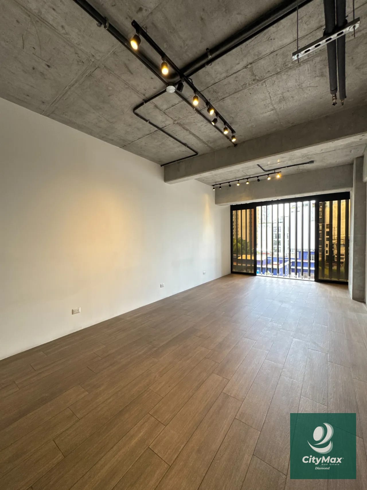 Oficina en venta en zona 4 ciudad Guatemala — Oficina en Venta en Granat, Zona 4, Guatemala, Ciudad — foto 2 de 10