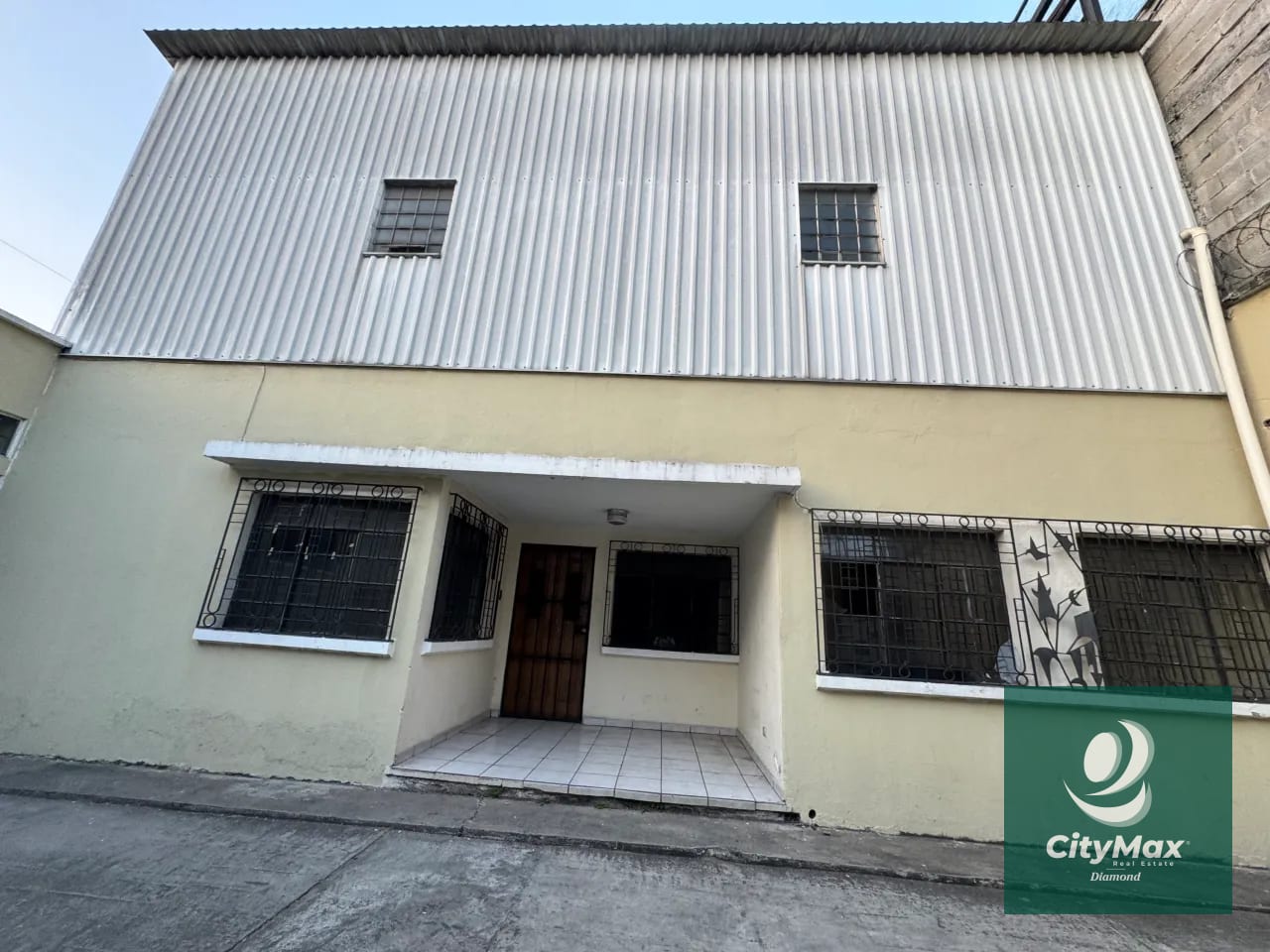 Casa en renta para oficinas zona 9 — Casa en Alquiler en Zona 9, Guatemala, Ciudad — foto 1 de 15