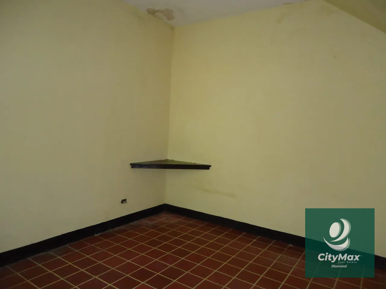 Casa en renta para uso de oficinas o comercio en zona 5 — Casa en Alquiler en La Palmita, Zona 5, Guatemala, Ciudad — foto 4 de 17