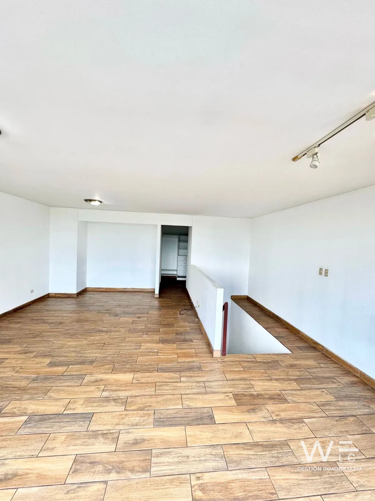 Apartamento Tipo Loft en Renta Zona 14 — Apartamento en Alquiler en Zona 14, Guatemala, Ciudad — foto 8 de 9