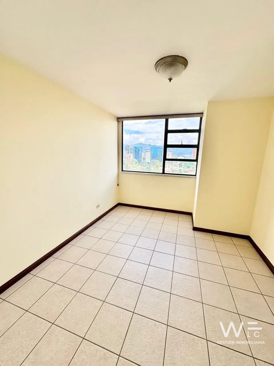 Alquilo Apartamento Zona 14 — Apartamento en Alquiler en Zona 14, Guatemala, Ciudad — foto 4 de 11