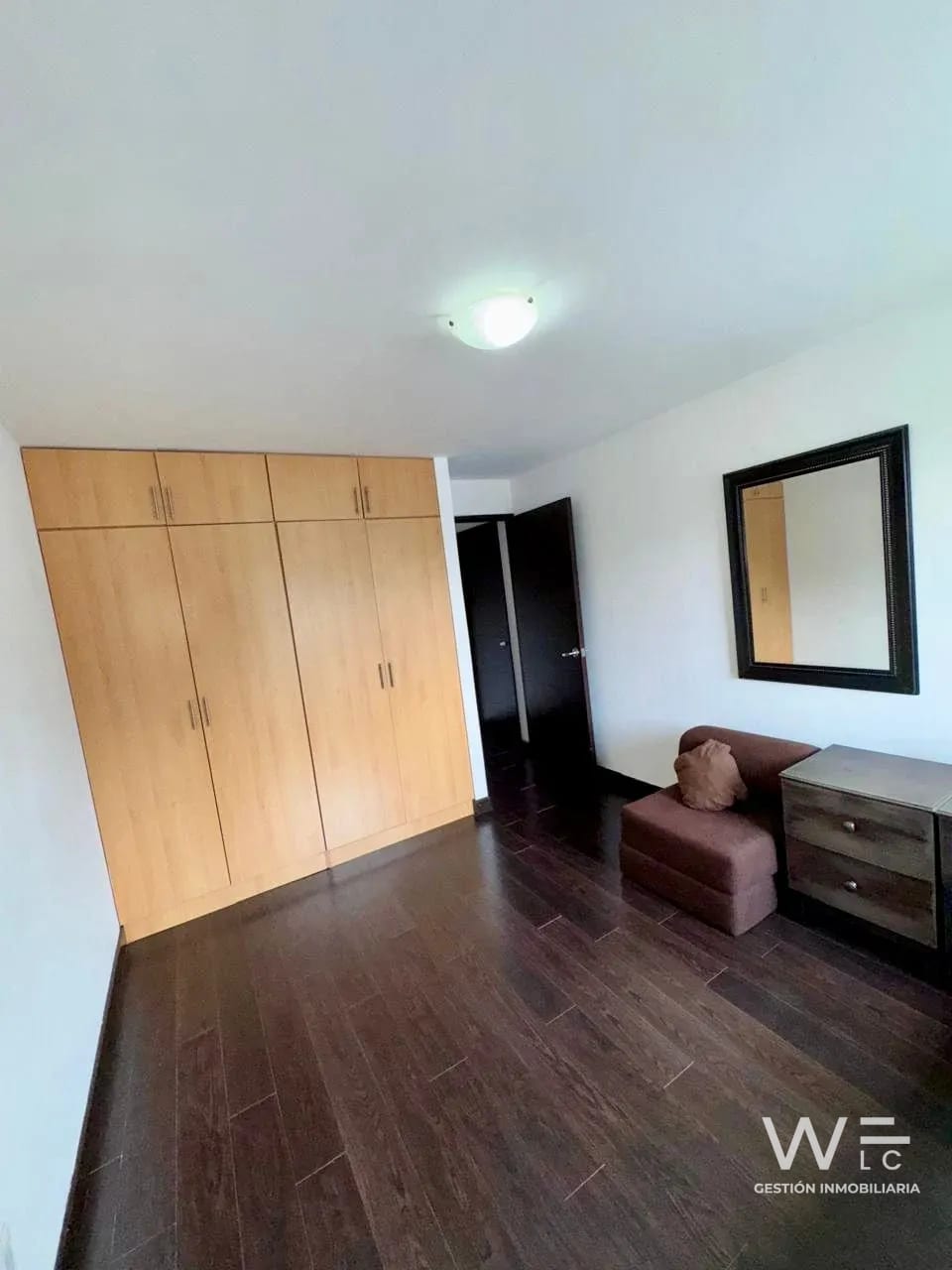Alquilo Apartamento Zona 14 — Apartamento en Alquiler en Catania, Zona 14, Guatemala, Ciudad — foto 4 de 9