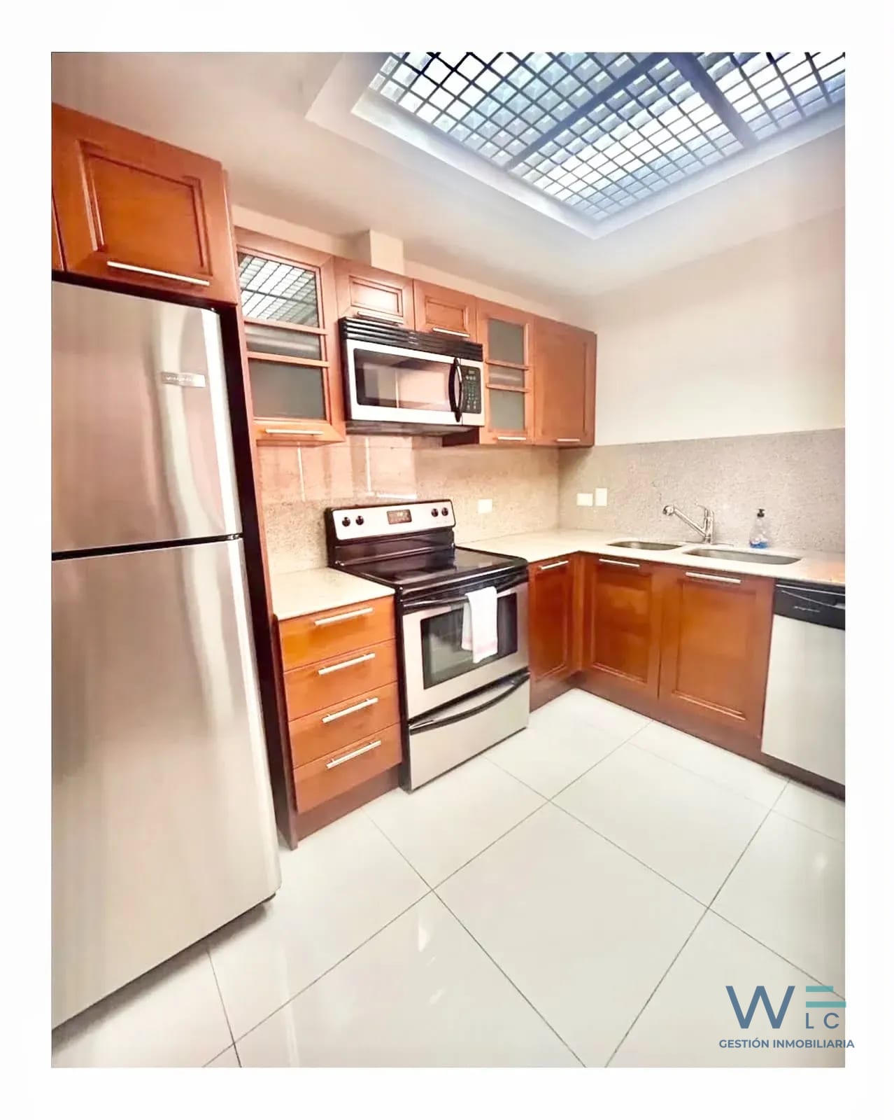 Vendo Apartamento Zona 10 — Apartamento en Venta en Mirafiori, Zona 10, Guatemala, Ciudad — foto 1 de 11