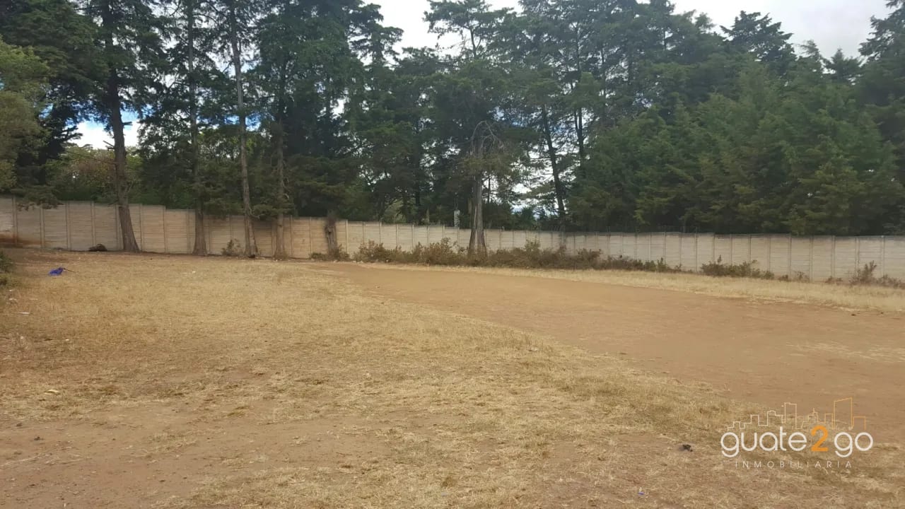 Alquilo amplio terreno en Santa Catarina Pinula, parqueo camiones maquinaria o cabezales — Terreno en Alquiler en Santa Catarina Pinula, Guatemala, Ciudad — foto 5 de 6