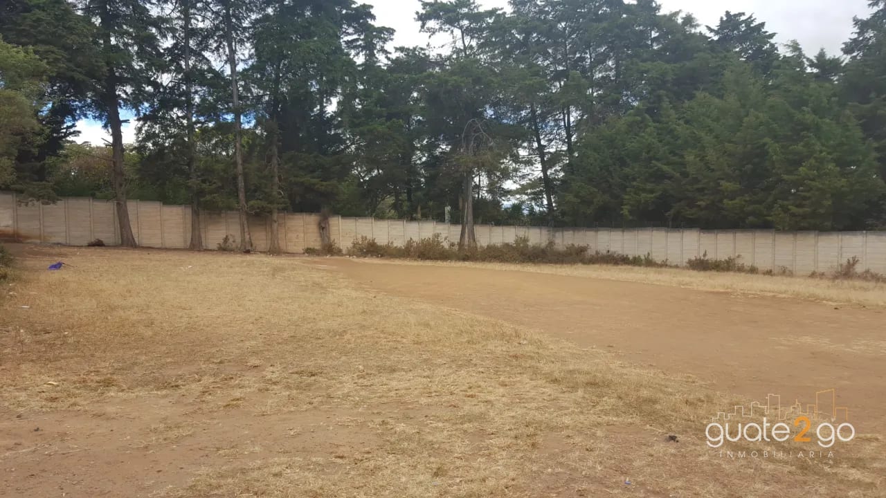 Alquilo amplio terreno en Santa Catarina Pinula, parqueo camiones maquinaria o cabezales — Terreno en Alquiler en Santa Catarina Pinula, Guatemala, Ciudad — foto 4 de 6