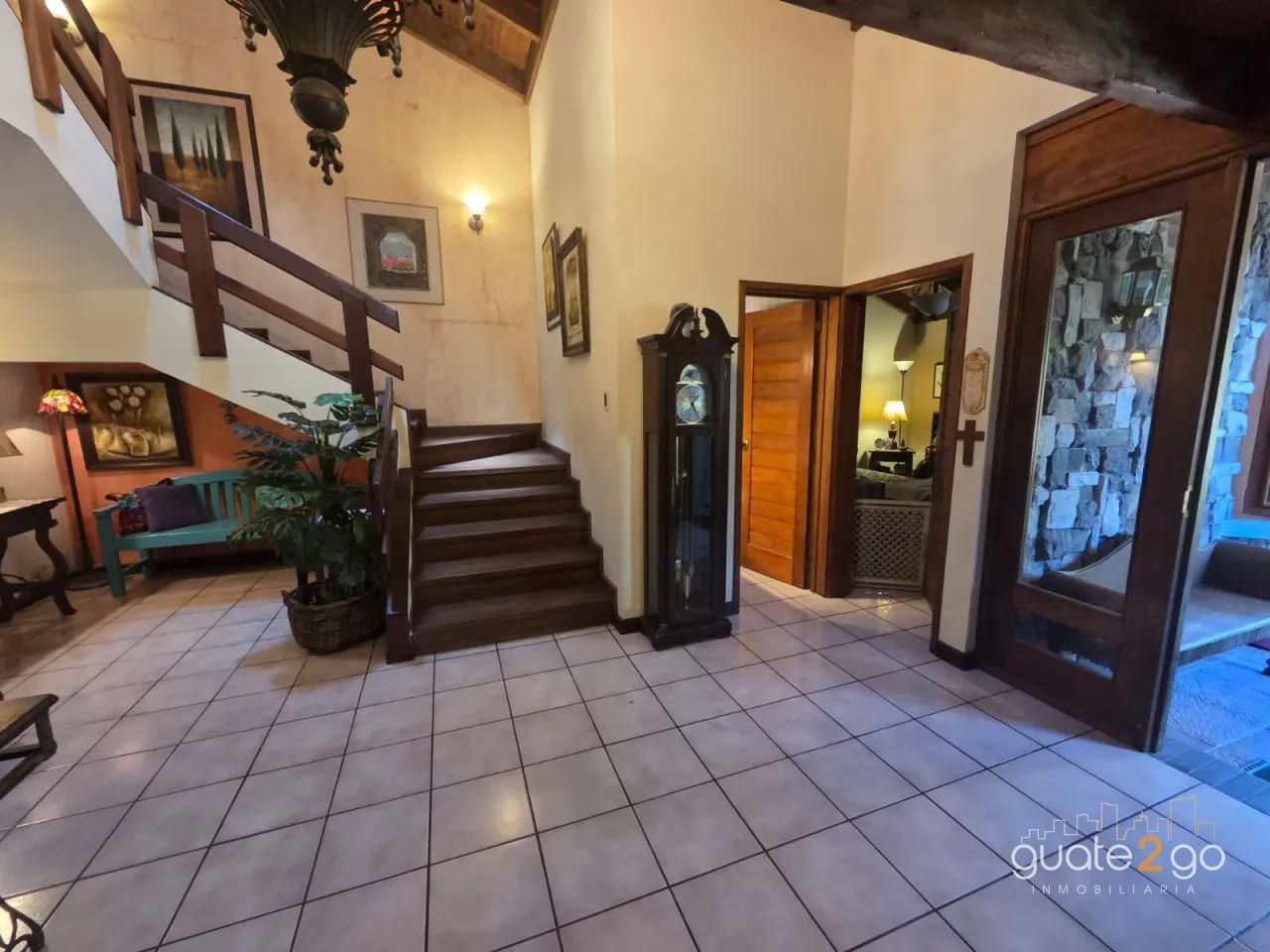 Casa en venta en Residenciales La Cruz Santa Catarina Pinula — Casa en Venta en Santa Catarina Pinula, Guatemala, Ciudad — foto 3 de 16