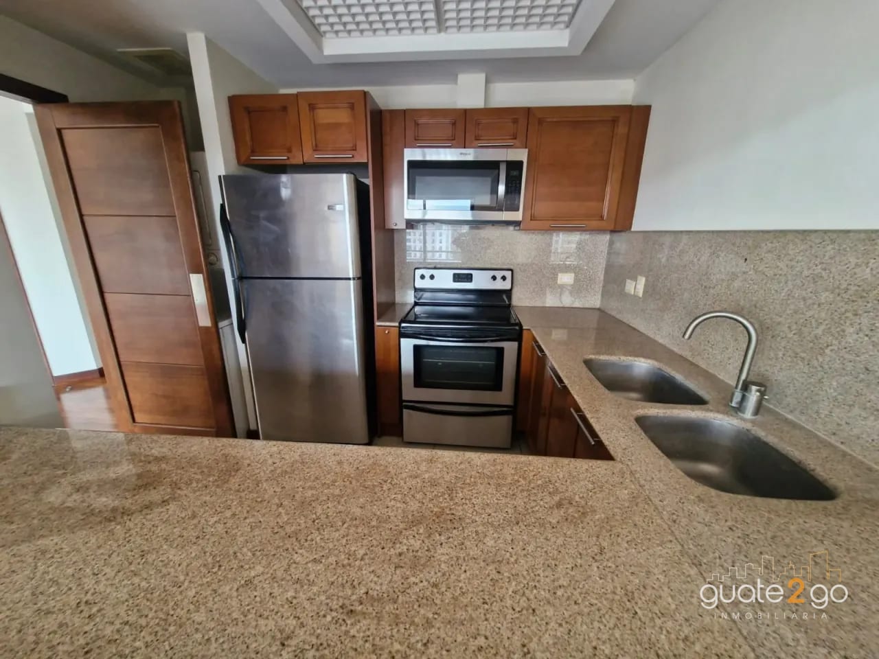 Apartamento en Mirafiori zona 10 — Apartamento en Alquiler en Mirafiori, Zona 10, Guatemala, Ciudad — foto 6 de 17