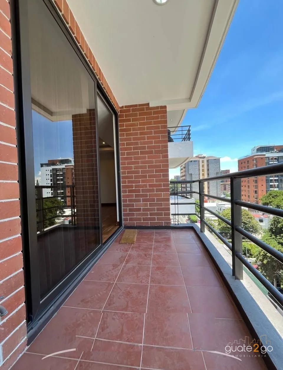 Apartamento en Mirafiori zona 10 — Apartamento en Alquiler en Mirafiori, Zona 10, Guatemala, Ciudad — foto 12 de 17