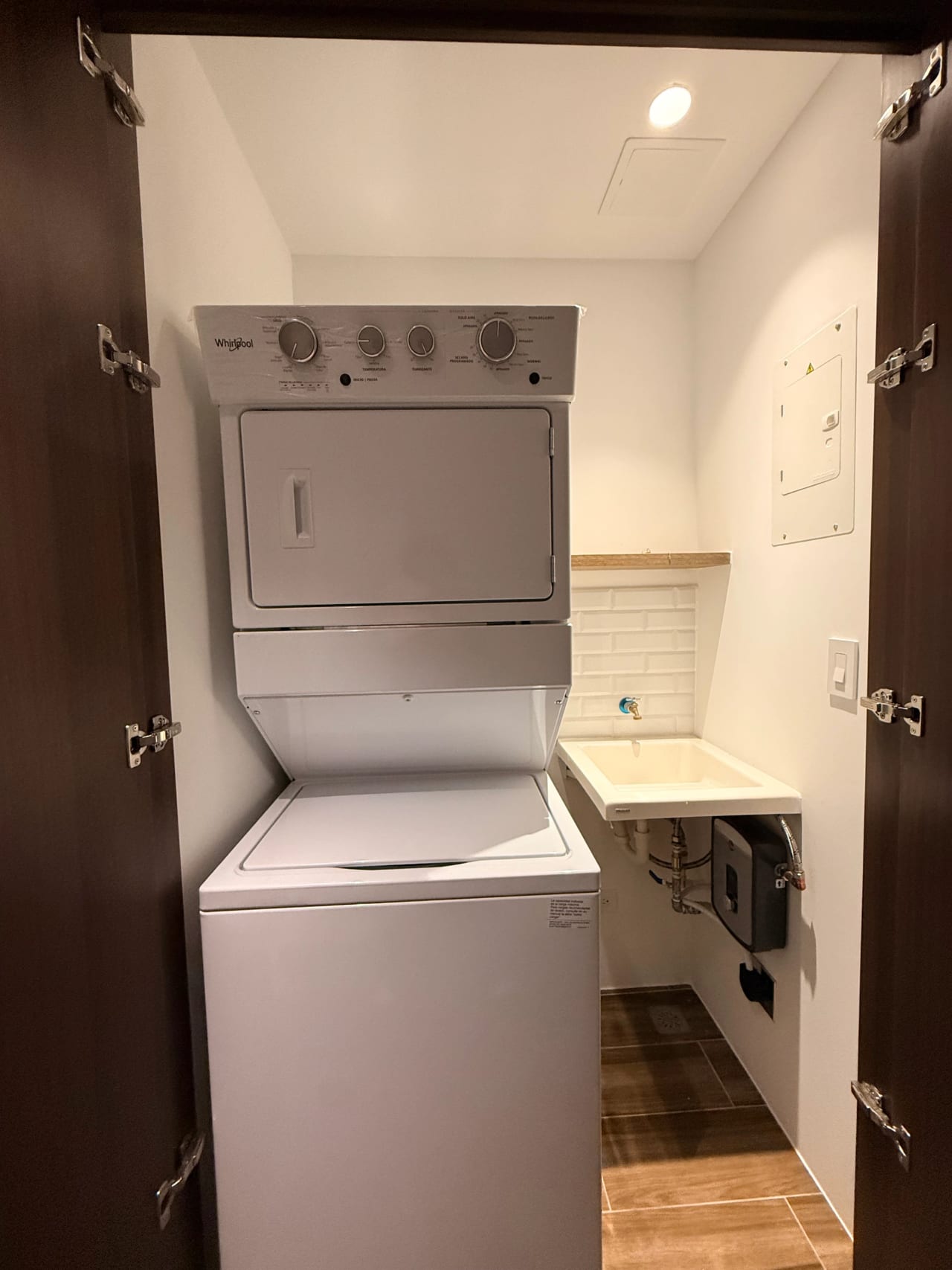 Apartamento de una habitación con bodega en zona 10 — Apartamento en Alquiler en Atarah, Zona 10, Guatemala, Ciudad — foto 7 de 12