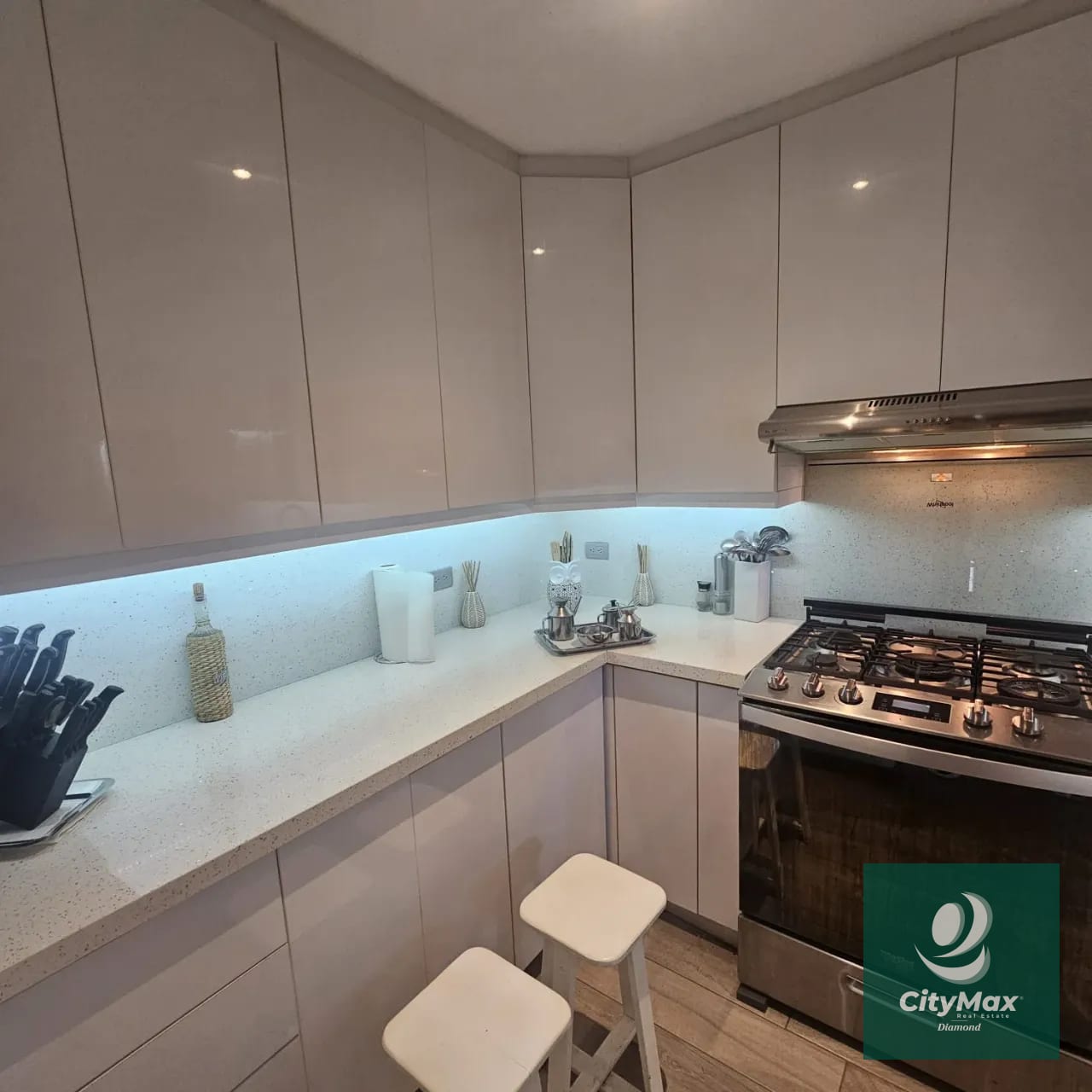 Venta de Casa en Condominio Santiago de Compostela km. 19 Carretera al Salvador — Casa en Venta en Santiago de Compostela, Carretera a El Salvador, Guatemala, Ciudad — foto 11 de 17