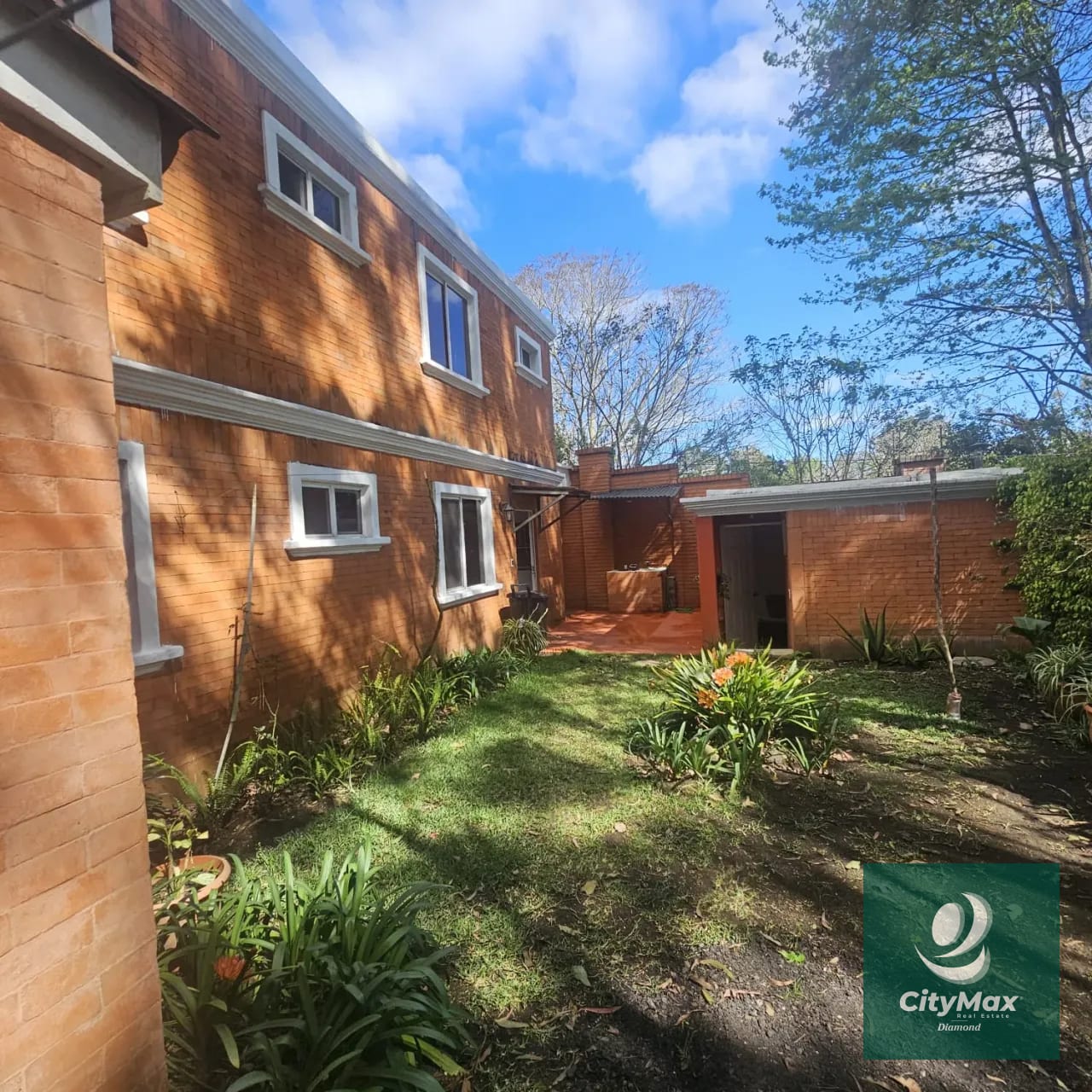 Venta de Casa en Condominio Santiago de Compostela km. 19 Carretera al Salvador — Casa en Venta en Santiago de Compostela, Carretera a El Salvador, Guatemala, Ciudad — foto 8 de 17