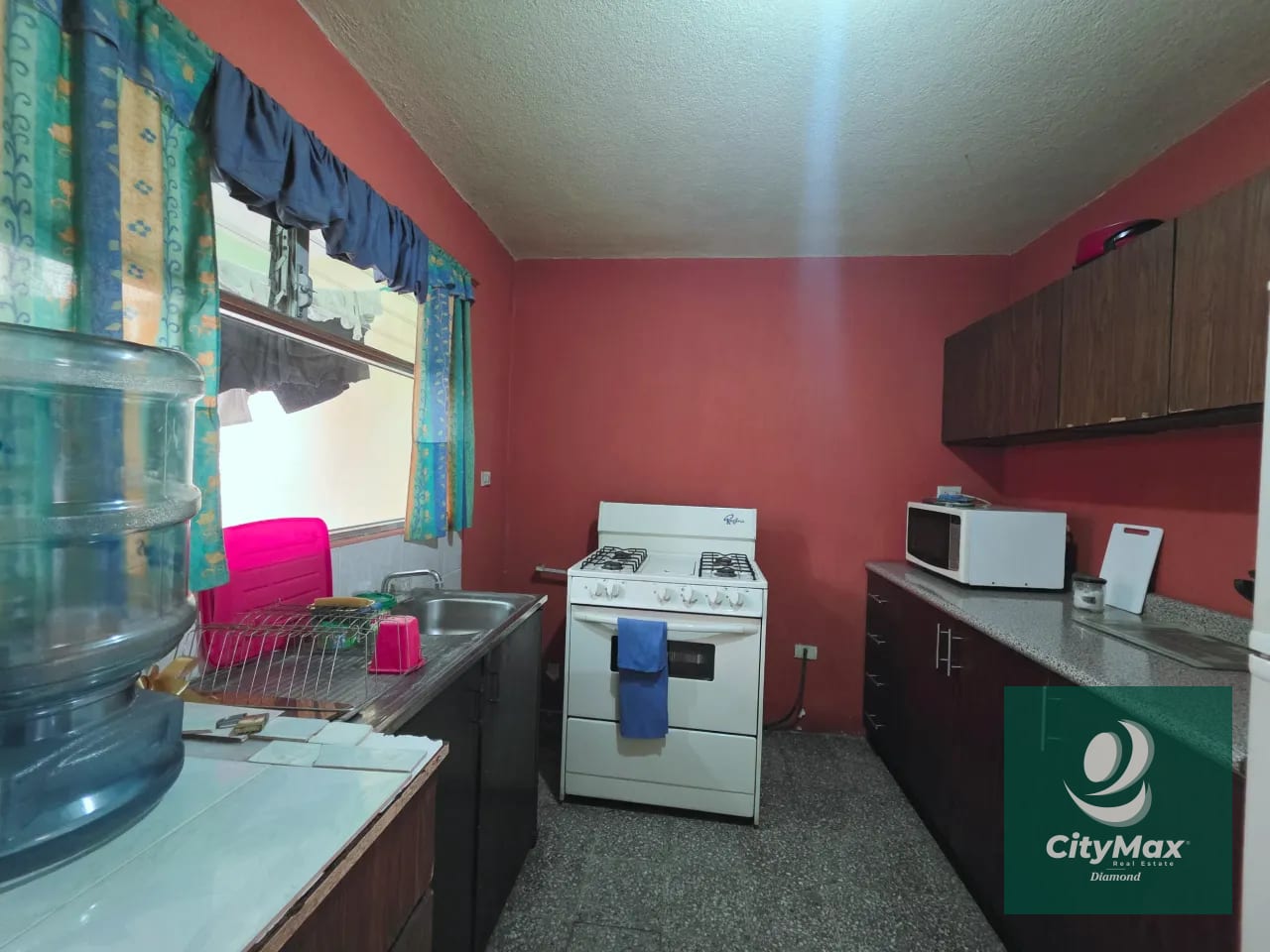 Casa en Venta con Apartamento y Locales en Zona 2 Mixco — Casa en Venta en Zona 2 Mixco, Guatemala, Ciudad — foto 8 de 17