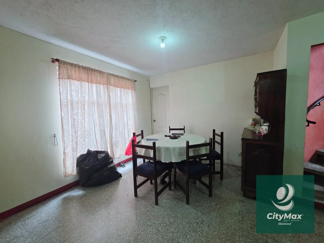 Casa en Venta con Apartamento y Locales en Zona 2 Mixco — Casa en Venta en Zona 2 Mixco, Guatemala, Ciudad — foto 13 de 17
