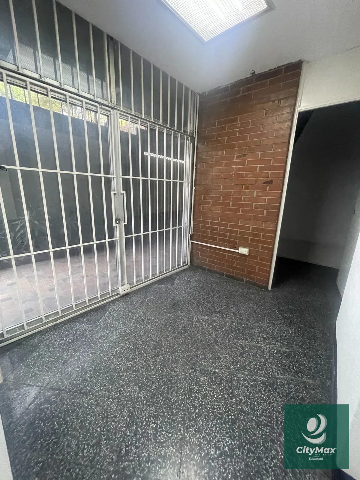 Oficina en Renta en Edificio Zona 9 Ciudad de Guatemala — Oficina en Alquiler en Zona 9, Guatemala, Ciudad — foto 6 de 13