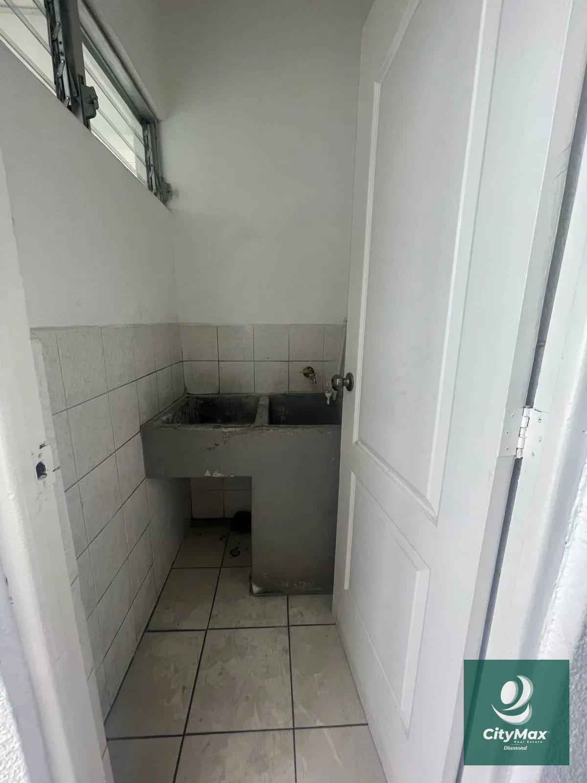 Oficina en Renta en Edificio Zona 9 Ciudad de Guatemala — Oficina en Alquiler en Zona 9, Guatemala, Ciudad — foto 13 de 13