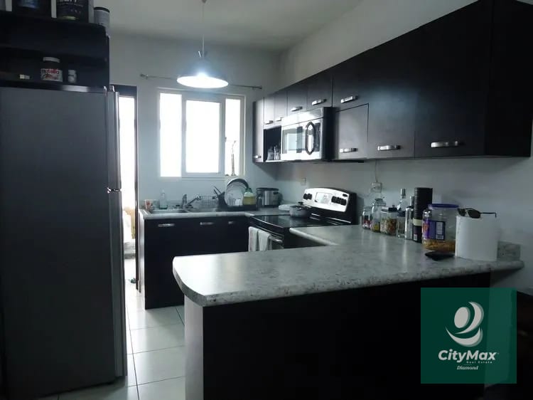 Venta de Apartamento Equipado en Zona 14 La Villa — Apartamento en Venta en La Villa, Zona 14, Guatemala, Ciudad — foto 3 de 16