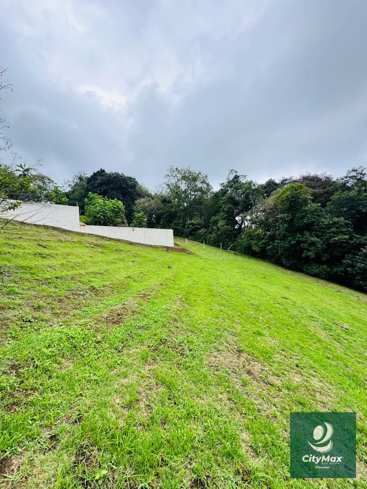 Terreno en Venta en Santiago Sacatepéquez — Terreno en Venta en Santiago Sacatepéquez, Sacatepéquez — foto 1 de 10